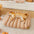 Camas de perros planas cremosas grandes y lavables - pastel de queso